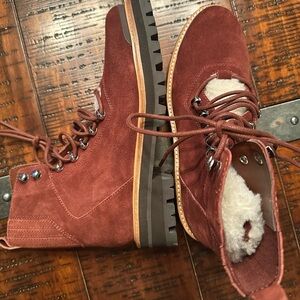 NWOB Marc Fisher Women's Burgundy Suede Ankle Boots